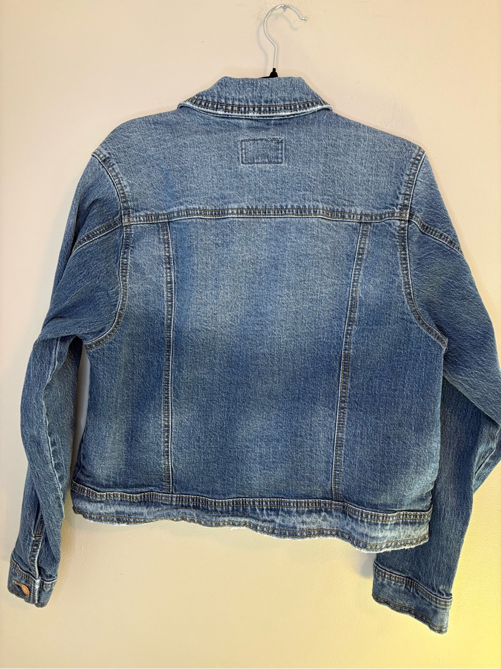 Universal Thread Denim Jacket Medium Stretch Trucker Blue Copper Buttons - Picture 2 of 8